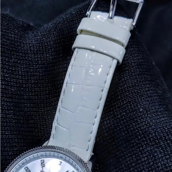 Michael Kors Jet Set Sports Mother of Pearl Dial Chrono Women's Watch EUC - Picture 7 of 10